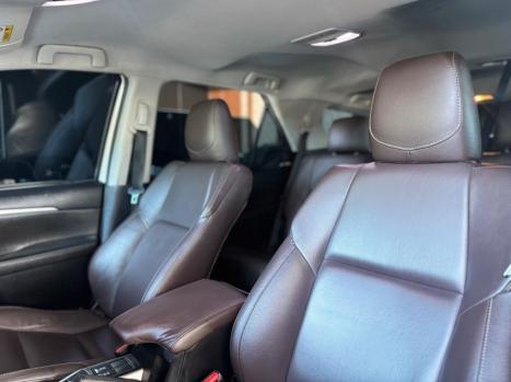 TOYOTA Hilux SW4 2.8 4P SRX 4X4 TURBO DIESEL AUTOMTICO, Foto 14