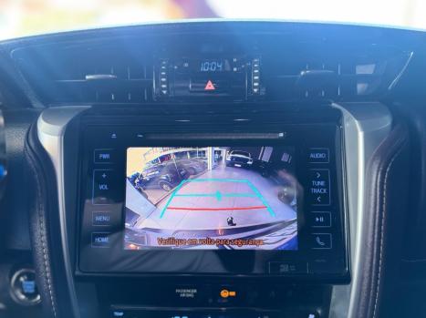 TOYOTA Hilux SW4 2.8 4P SRX 4X4 TURBO DIESEL AUTOMTICO, Foto 18