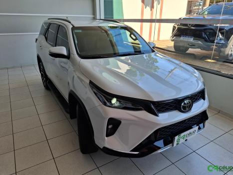 TOYOTA Hilux SW4 2.8 16V 4P SRX 4X4 7 LUGARES TURBO DIESEL AUTOMTICO, Foto 12