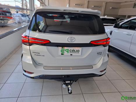 TOYOTA Hilux SW4 2.8 16V 4P SRX 4X4 7 LUGARES TURBO DIESEL AUTOMTICO, Foto 13