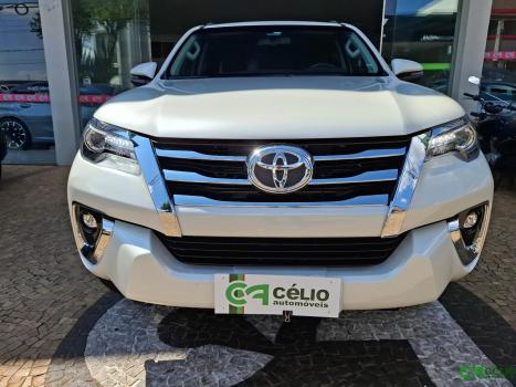 TOYOTA Hilux SW4 2.8 4P SRX 4X4 TURBO DIESEL AUTOMTICO, Foto 7