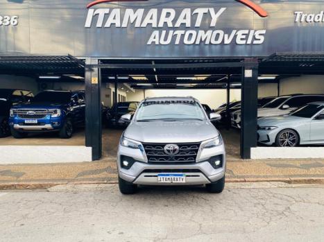 TOYOTA Hilux SW4 2.8 16V 4P SRX 4X4 7 LUGARES TURBO DIESEL AUTOMTICO, Foto 4