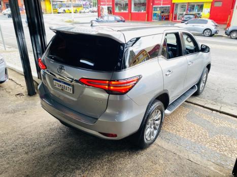 TOYOTA Hilux SW4 2.8 16V 4P SRX 4X4 7 LUGARES TURBO DIESEL AUTOMTICO, Foto 5