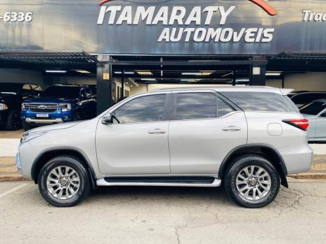 TOYOTA Hilux SW4 2.8 16V 4P SRX 4X4 7 LUGARES TURBO DIESEL AUTOMTICO, Foto 8