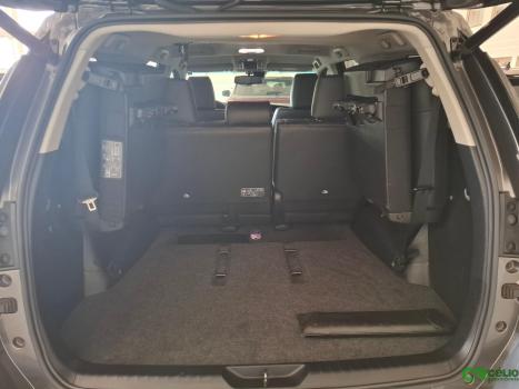 TOYOTA Hilux SW4 2.8 4P SRX 4X4 TURBO DIESEL AUTOMTICO, Foto 5