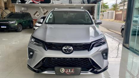 TOYOTA Hilux SW4 2.8 16V 4P SRX PLATINUM 4X4 7 LUGARES TURBO DIESEL AUTOMTICO, Foto 3