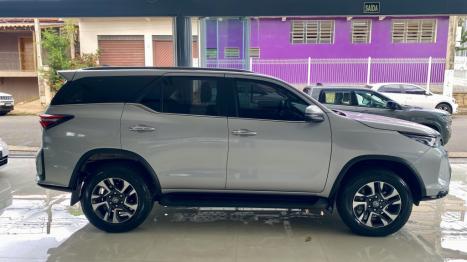 TOYOTA Hilux SW4 2.8 16V 4P SRX PLATINUM 4X4 7 LUGARES TURBO DIESEL AUTOMTICO, Foto 4