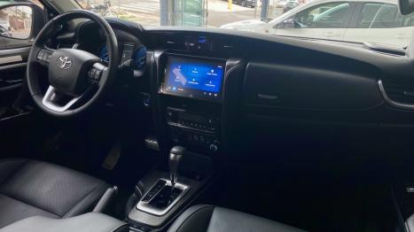 TOYOTA Hilux SW4 2.8 16V 4P SRX PLATINUM 4X4 7 LUGARES TURBO DIESEL AUTOMTICO, Foto 6