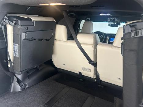 TOYOTA Hilux SW4 2.8 4P SRX 4X4 DIAMOND 7 LUGARES TURBO DIESEL AUTOMTICO, Foto 13