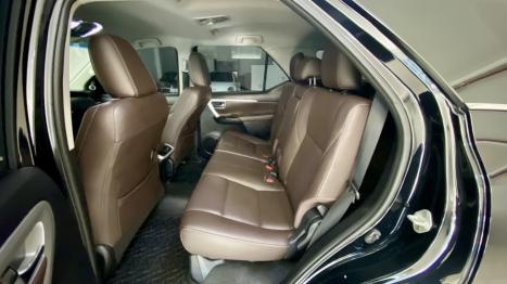 TOYOTA Hilux SW4 2.8 16V 4P SRX 4X4 7 LUGARES TURBO DIESEL AUTOM�TICO, Foto 8