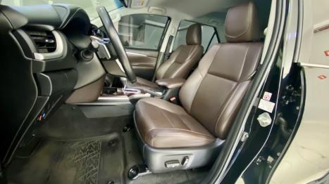 TOYOTA Hilux SW4 2.8 16V 4P SRX 4X4 7 LUGARES TURBO DIESEL AUTOM�TICO, Foto 9