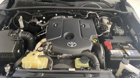 TOYOTA Hilux SW4 2.8 16V 4P SRX 4X4 7 LUGARES TURBO DIESEL AUTOM�TICO, Foto 13