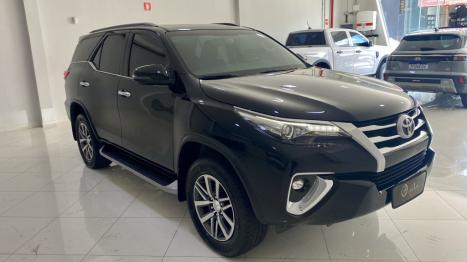 TOYOTA Hilux SW4 2.8 16V 4P SRX 4X4 7 LUGARES TURBO DIESEL AUTOM�TICO, Foto 14