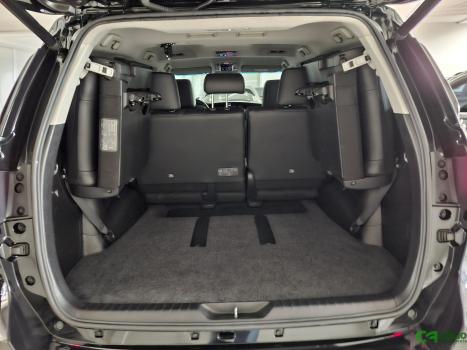 TOYOTA Hilux SW4 2.8 4P SRX 4X4 TURBO DIESEL AUTOM�TICO, Foto 4