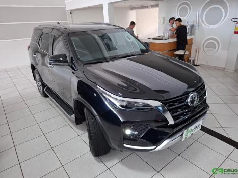 TOYOTA Hilux SW4 2.8 4P SRX 4X4 TURBO DIESEL AUTOM�TICO, Foto 9