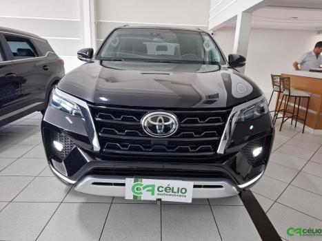 TOYOTA Hilux SW4 2.8 4P SRX 4X4 TURBO DIESEL AUTOM�TICO, Foto 10