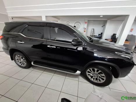 TOYOTA Hilux SW4 2.8 4P SRX 4X4 TURBO DIESEL AUTOM�TICO, Foto 15