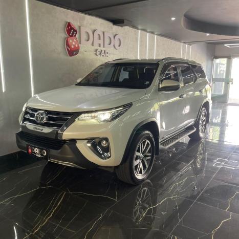 TOYOTA Hilux SW4 2.8 4P SRX 4X4 TURBO DIESEL AUTOM�TICO, Foto 8