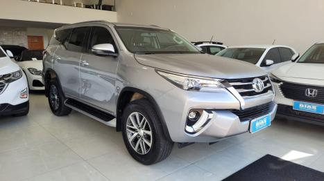 TOYOTA Hilux SW4 2.8 16V 4P SRX 4X4 7 LUGARES TURBO DIESEL AUTOM�TICO, Foto 3