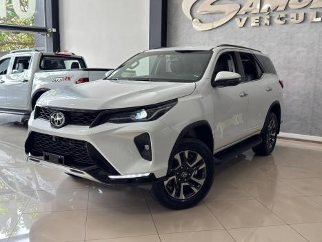 TOYOTA Hilux SW4 2.8 16V 4P SRX PLATINUM 4X4 7 LUGARES TURBO DIESEL AUTOM�TICO, Foto 6