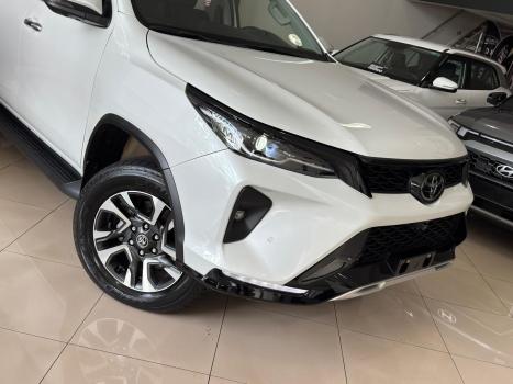 TOYOTA Hilux SW4 2.8 16V 4P SRX PLATINUM 4X4 7 LUGARES TURBO DIESEL AUTOM�TICO, Foto 7