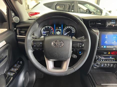 TOYOTA Hilux SW4 2.8 16V 4P SRX PLATINUM 4X4 7 LUGARES TURBO DIESEL AUTOM�TICO, Foto 11