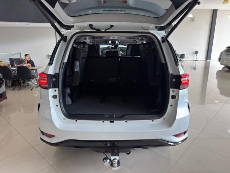 TOYOTA Hilux SW4 2.8 16V 4P SRX PLATINUM 4X4 7 LUGARES TURBO DIESEL AUTOM�TICO, Foto 15