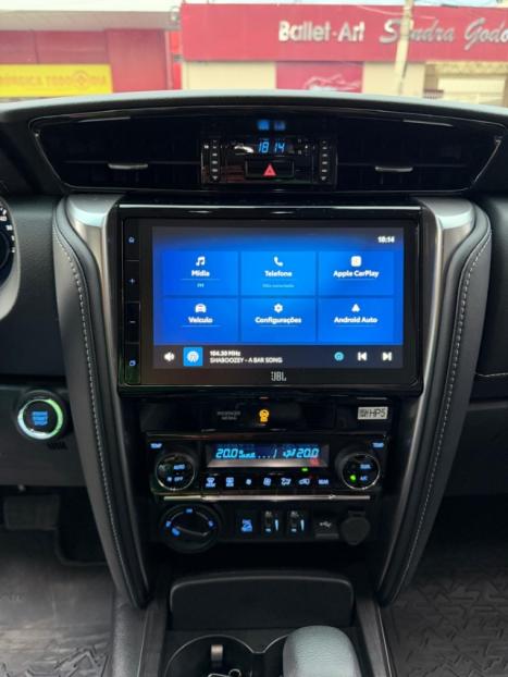 TOYOTA Hilux SW4 2.8 16V 4P SRX PLATINUM 4X4 7 LUGARES TURBO DIESEL AUTOM�TICO, Foto 13