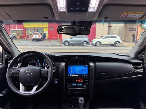 TOYOTA Hilux SW4 2.8 16V 4P SRX PLATINUM 4X4 7 LUGARES TURBO DIESEL AUTOM�TICO, Foto 16