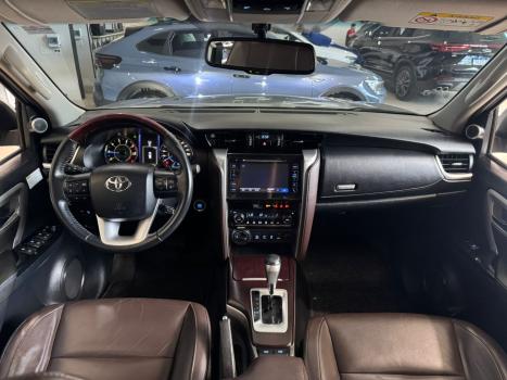 TOYOTA Hilux SW4 2.8 16V 4P SRX PLATINUM 4X4 TURBO DIESEL AUTOM�TICO, Foto 9