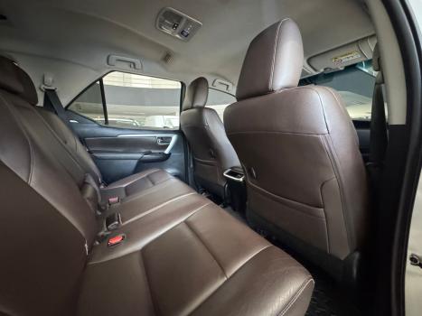 TOYOTA Hilux SW4 2.8 16V 4P SRX PLATINUM 4X4 TURBO DIESEL AUTOM�TICO, Foto 13