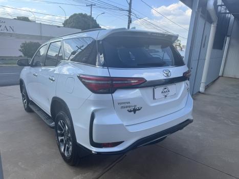 TOYOTA Hilux SW4 2.8 16V 4P SRX 4X4 7 LUGARES TURBO DIESEL AUTOM�TICO, Foto 5