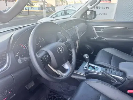 TOYOTA Hilux SW4 2.8 16V 4P SRX 4X4 7 LUGARES TURBO DIESEL AUTOM�TICO, Foto 11