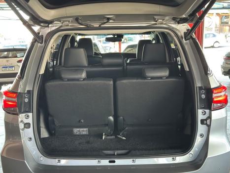 TOYOTA Hilux SW4 2.8 16V 4P SRX 4X4 7 LUGARES TURBO DIESEL AUTOM�TICO, Foto 6