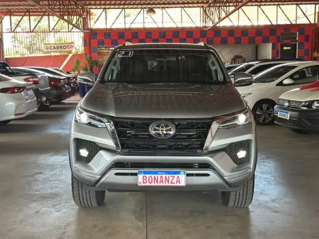 TOYOTA Hilux SW4 2.8 16V 4P SRX 4X4 7 LUGARES TURBO DIESEL AUTOM�TICO, Foto 2