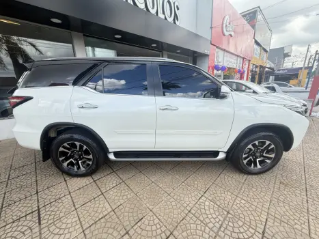 TOYOTA Hilux SW4 2.8 16V 4P SRX 4X4 7 LUGARES TURBO DIESEL AUTOM�TICO, Foto 9