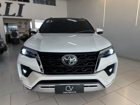 TOYOTA Hilux SW4 2.8 16V 4P SRX 4X4 7 LUGARES TURBO DIESEL AUTOM�TICO, Foto 2