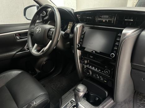 TOYOTA Hilux SW4 2.8 16V 4P SRX 4X4 7 LUGARES TURBO DIESEL AUTOM�TICO, Foto 6