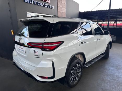 TOYOTA Hilux SW4 2.8 16V 4P SRX PLATINUM 4X4 7 LUGARES TURBO DIESEL AUTOM�TICO, Foto 5