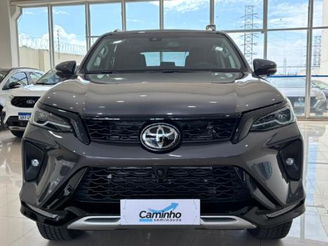 TOYOTA Hilux SW4 2.8 16V 4P SRX PLATINUM 4X4 7 LUGARES TURBO DIESEL AUTOM�TICO, Foto 2