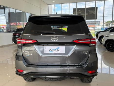 TOYOTA Hilux SW4 2.8 16V 4P SRX PLATINUM 4X4 7 LUGARES TURBO DIESEL AUTOM�TICO, Foto 6