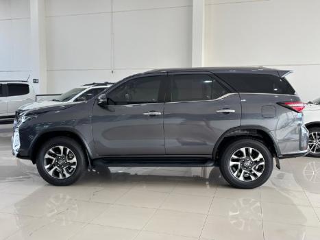 TOYOTA Hilux SW4 2.8 16V 4P SRX PLATINUM 4X4 7 LUGARES TURBO DIESEL AUTOM�TICO, Foto 8