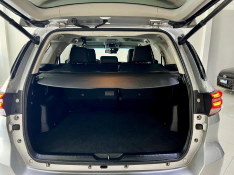 TOYOTA Hilux SW4 2.8 4P SRX 4X4 TURBO DIESEL AUTOM�TICO, Foto 8