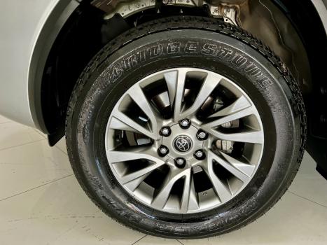 TOYOTA Hilux SW4 2.8 4P SRX 4X4 TURBO DIESEL AUTOM�TICO, Foto 13