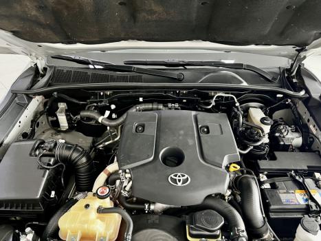 TOYOTA Hilux SW4 2.8 4P SRX 4X4 TURBO DIESEL AUTOM�TICO, Foto 14