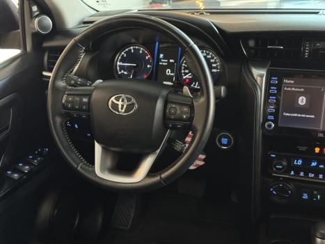 TOYOTA Hilux SW4 2.8 16V 4P SRX 4X4 7 LUGARES TURBO DIESEL AUTOM�TICO, Foto 4