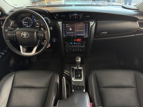 TOYOTA Hilux SW4 2.8 16V 4P SRX 4X4 7 LUGARES TURBO DIESEL AUTOM�TICO, Foto 6