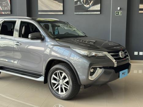 TOYOTA Hilux SW4 2.8 16V 4P SRX 4X4 7 LUGARES TURBO DIESEL AUTOM�TICO, Foto 5