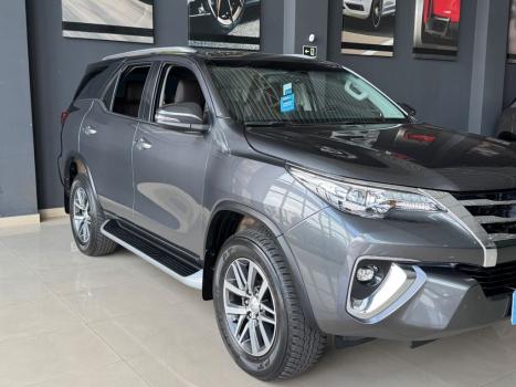 TOYOTA Hilux SW4 2.8 16V 4P SRX 4X4 7 LUGARES TURBO DIESEL AUTOM�TICO, Foto 8