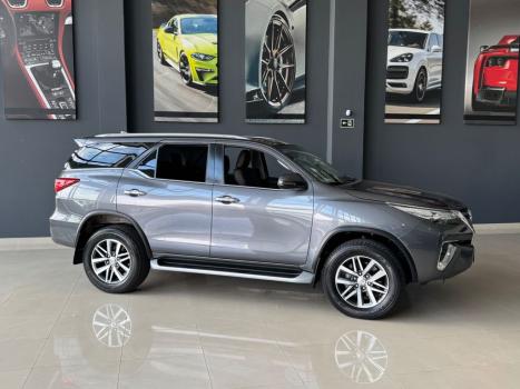 TOYOTA Hilux SW4 2.8 16V 4P SRX 4X4 7 LUGARES TURBO DIESEL AUTOM�TICO, Foto 9